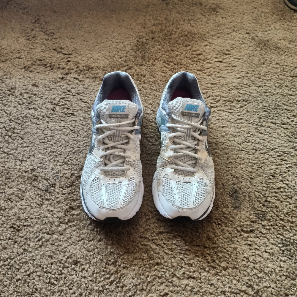 Nike Structure 14 Shoes